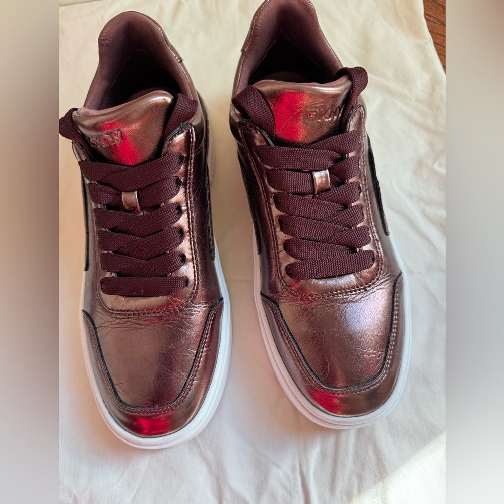 DKNY Women’s Sneakers Like New - Picture 13 of 16